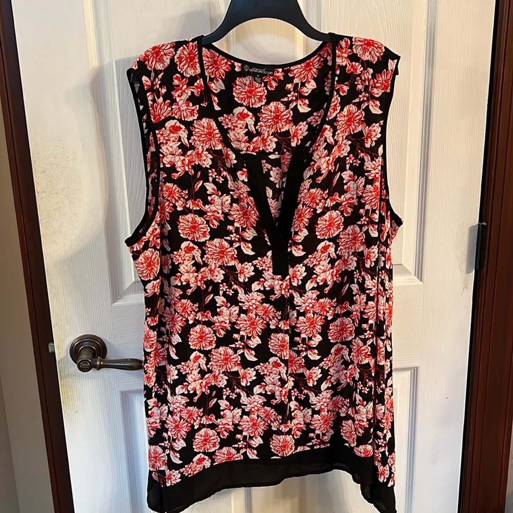 Signature Studio sleeveless tank